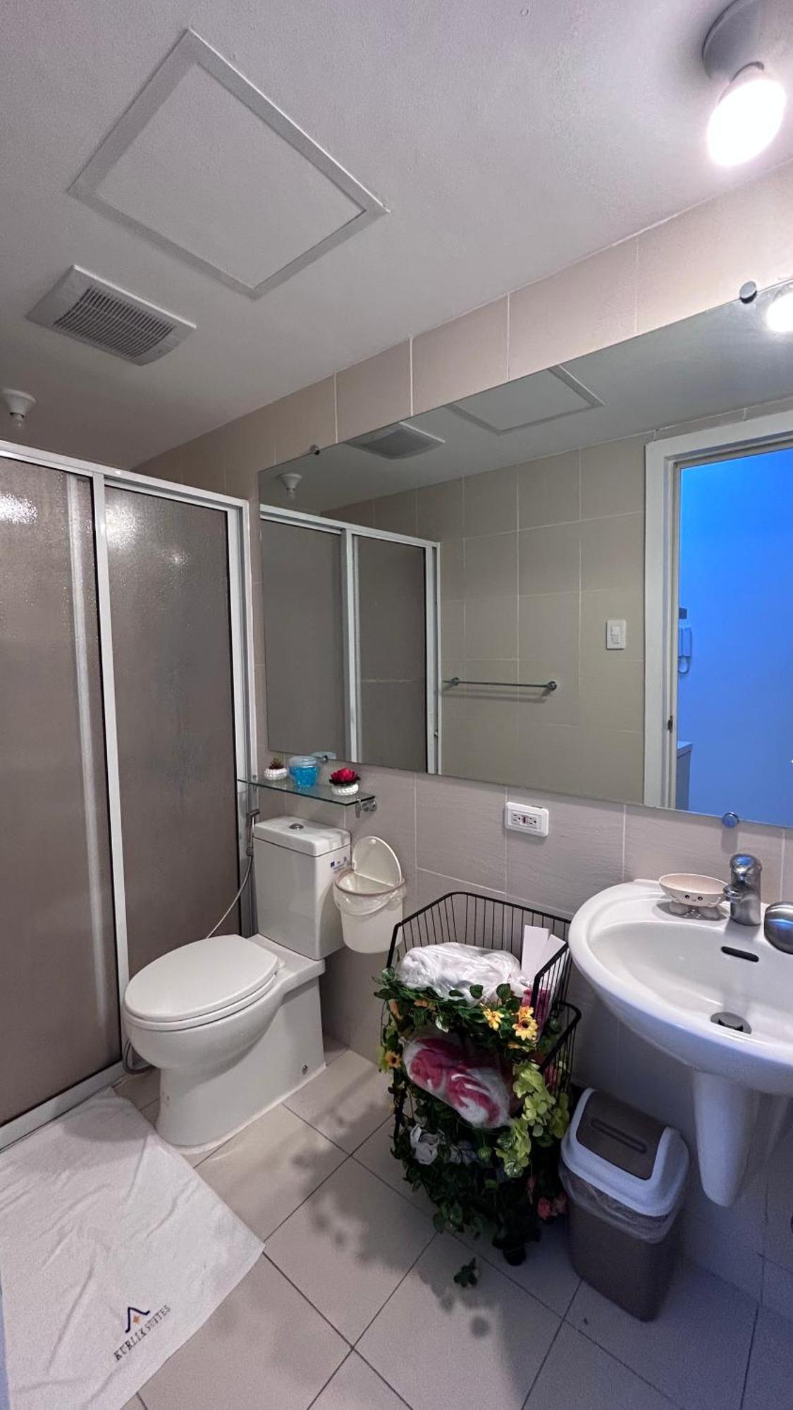 Kurlix Suites Of Azure North Pampanga Esterno foto